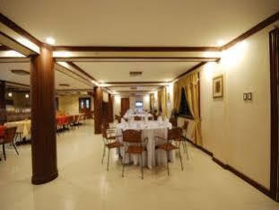 La Roca Veranda Suites & Restaurant Legazpi Exterior foto